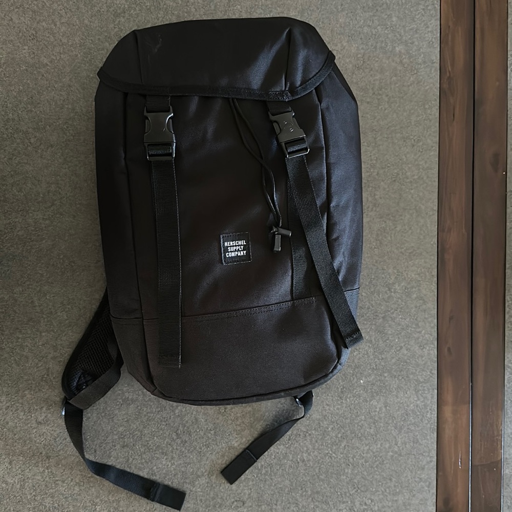the Herschel Retreat Small.  Lightly used.